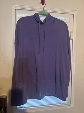 GAIAM Lavender Purple Long Sleeve Hoodie Tee